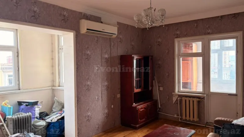 Satılır 2 otaqlı Mənzil Köhnə tikili 70 m² Memar Əcəmi m. - şəkil 2