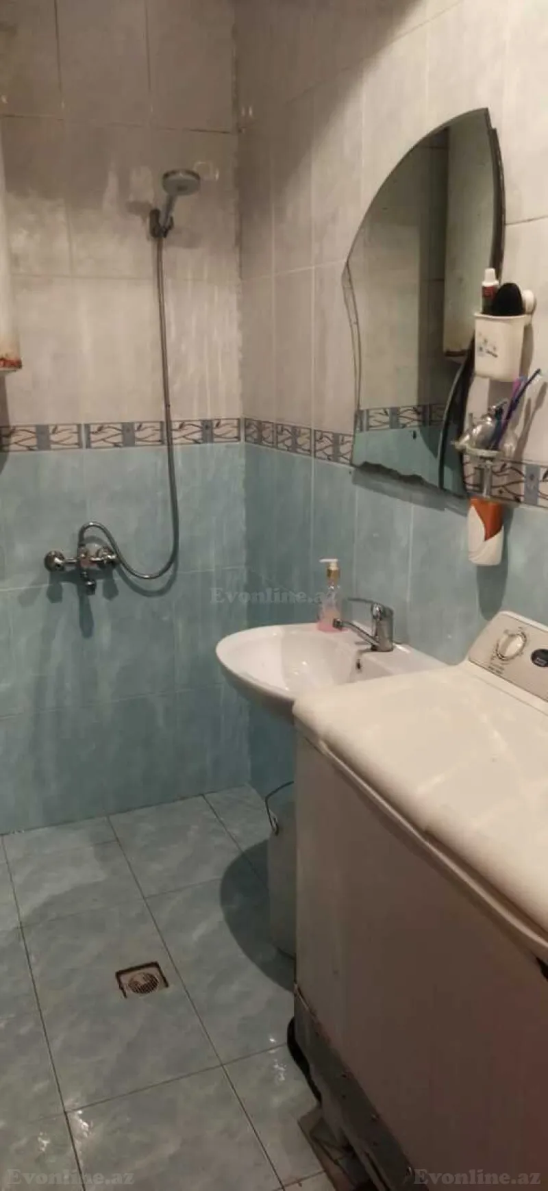 Satılır 3 otaqlı Mənzil Köhnə tikili 75 m² Massiv D - şəkil 13