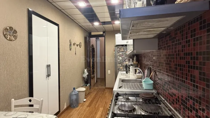 Satılır 5 otaqlı Mənzil Köhnə tikili 210 m² 28 May m. - şəkil 4