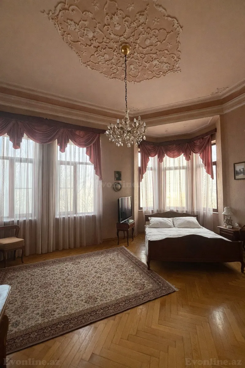 Satılır 5 otaqlı Mənzil Köhnə tikili 210 m² 28 May m. - şəkil 10