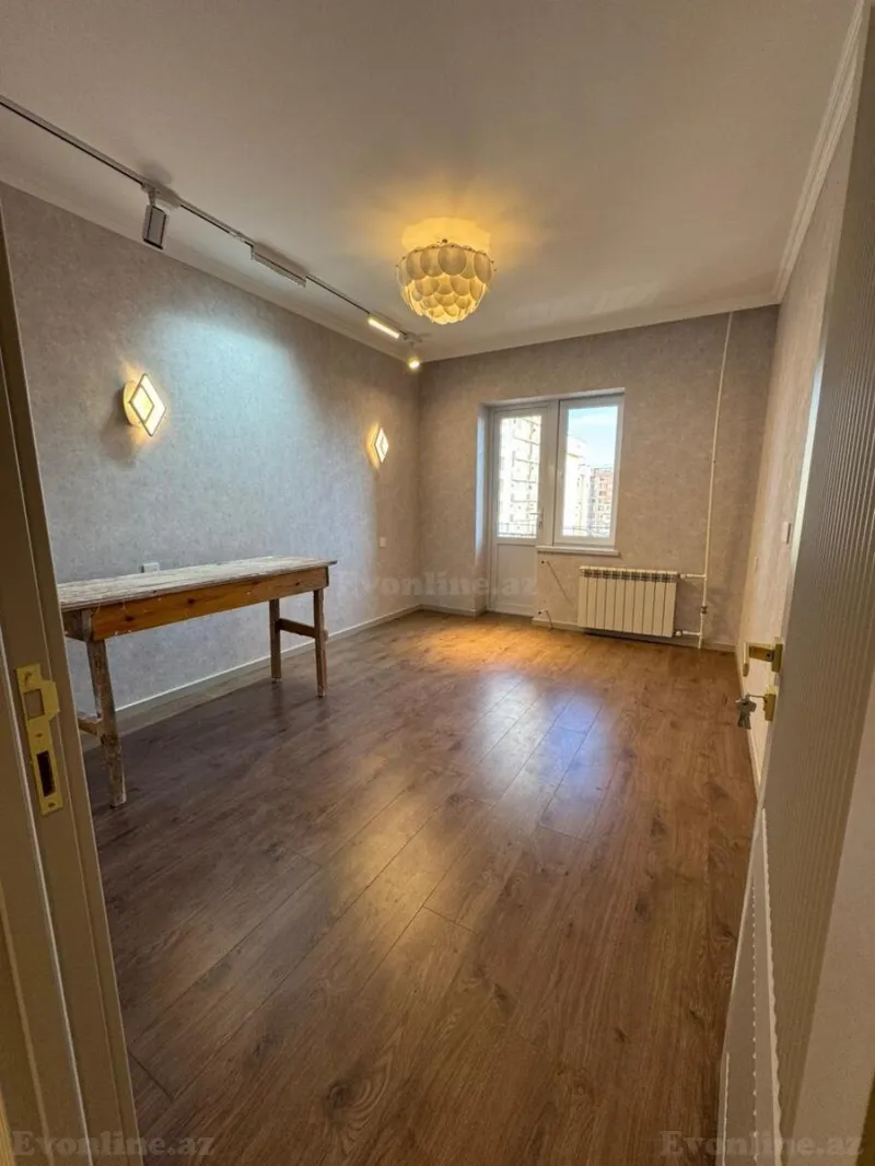 Satılır 2 otaqlı Mənzil Köhnə tikili 55 m² Xalqlar Dostluğu m. - şəkil 3