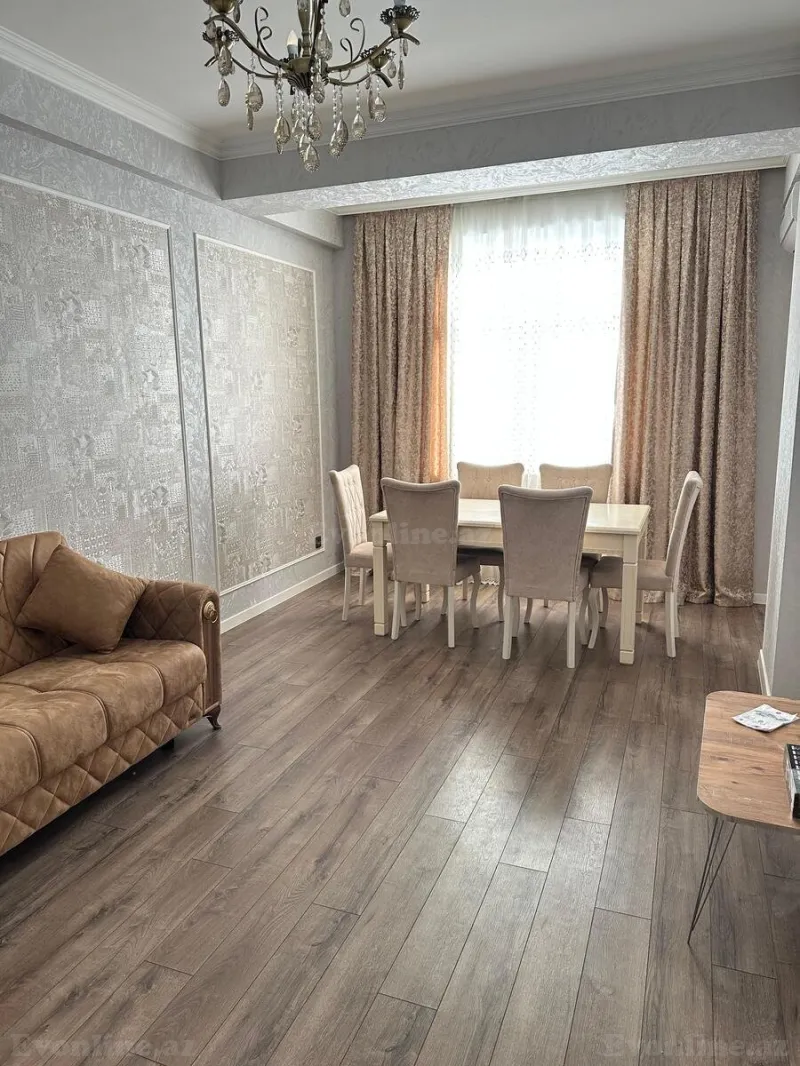 Kirayə verilir 3 otaqlı Mənzil Yeni tikili 115 m² 8 Noyabr m.