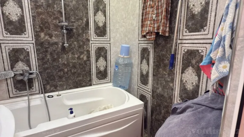 Satılır 2 otaqlı Mənzil Köhnə tikili 60 m² Xalqlar Dostluğu m. - şəkil 14