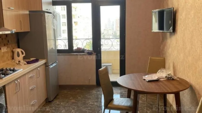 Kirayə verilir 3 otaqlı Mənzil Yeni tikili 100 m² İnşaatçılar m. - şəkil 2