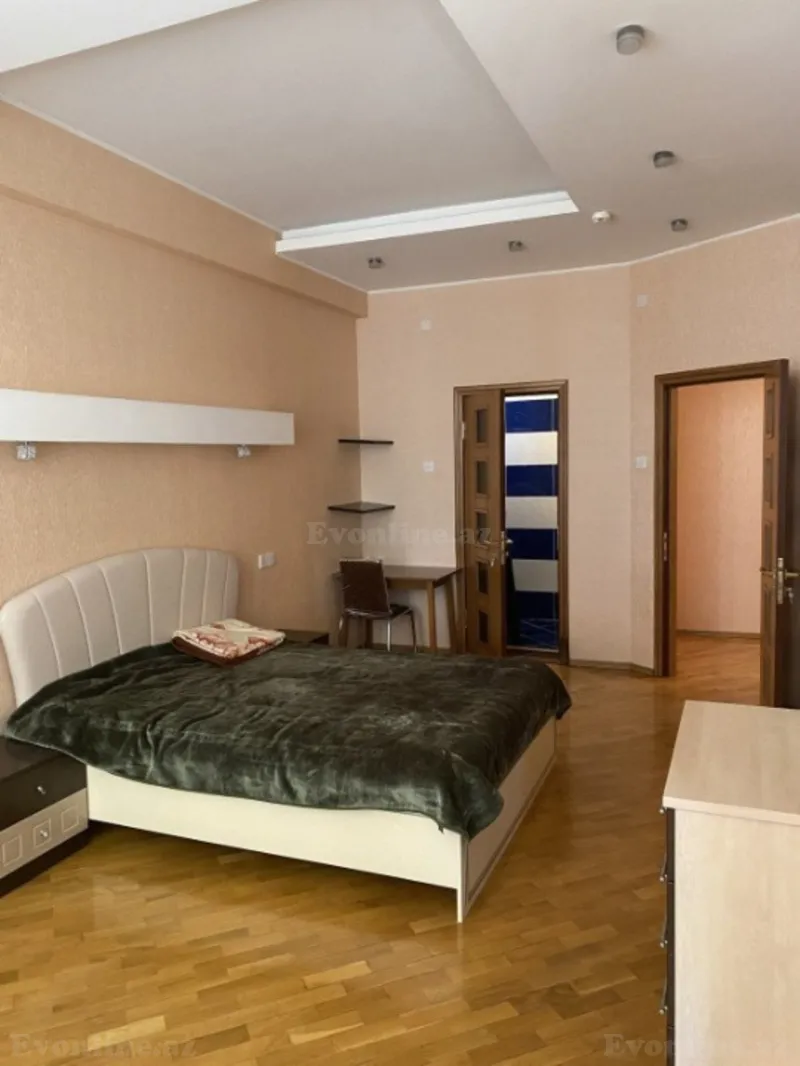 Satılır 2 otaqlı Mənzil Yeni tikili 105 m² 28 May m. - şəkil 3