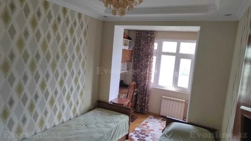 Satılır 4 otaqlı Mənzil Köhnə tikili 100 m² Neftçilər m. - şəkil 4