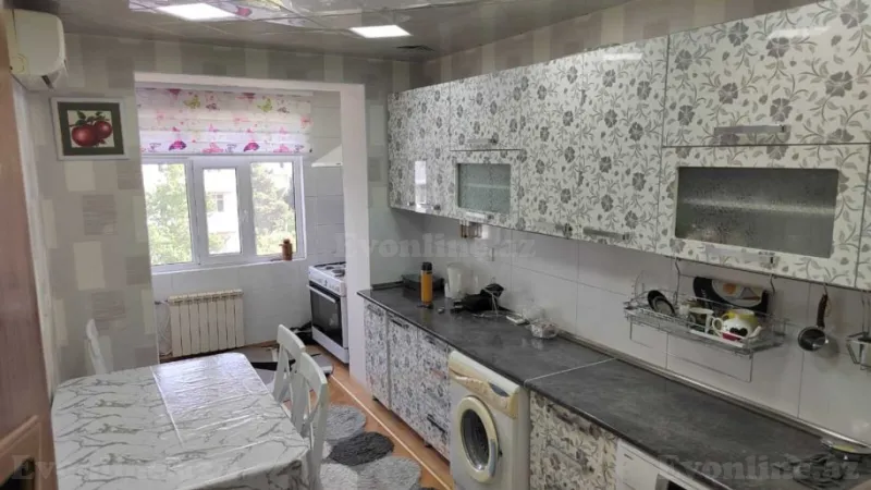 Satılır 4 otaqlı Mənzil Köhnə tikili 100 m² Neftçilər m. - şəkil 11