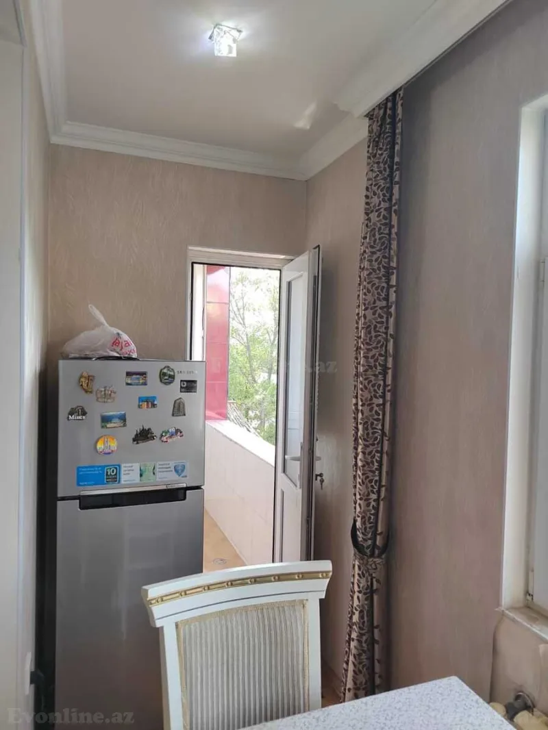 Satılır 4 otaqlı Mənzil Köhnə tikili 100 m² Neftçilər m. - şəkil 14