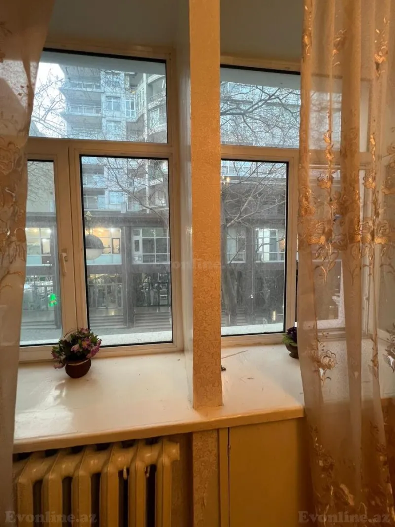 Satılır 2 otaqlı Mənzil Köhnə tikili 45 m² İçərişəhər m. - şəkil 7