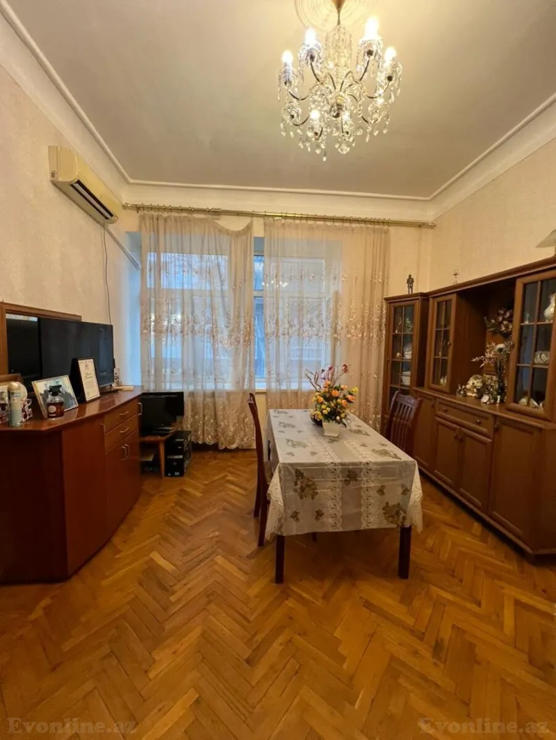 Satılır 2 otaqlı Mənzil Köhnə tikili 45 m² İçərişəhər m. - şəkil 13