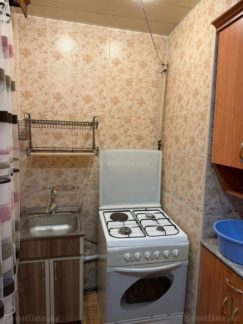 Satılır 2 otaqlı Mənzil Köhnə tikili 35 m² Neftçilər m. - şəkil 2