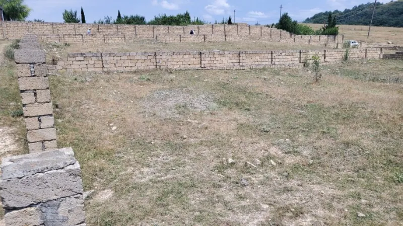 Torpaq Şamaxı Satılır