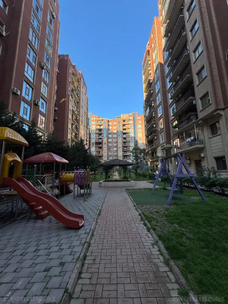 Satılır 4 otaqlı Mənzil Yeni tikili 190 m² Gənclik m. - şəkil 3