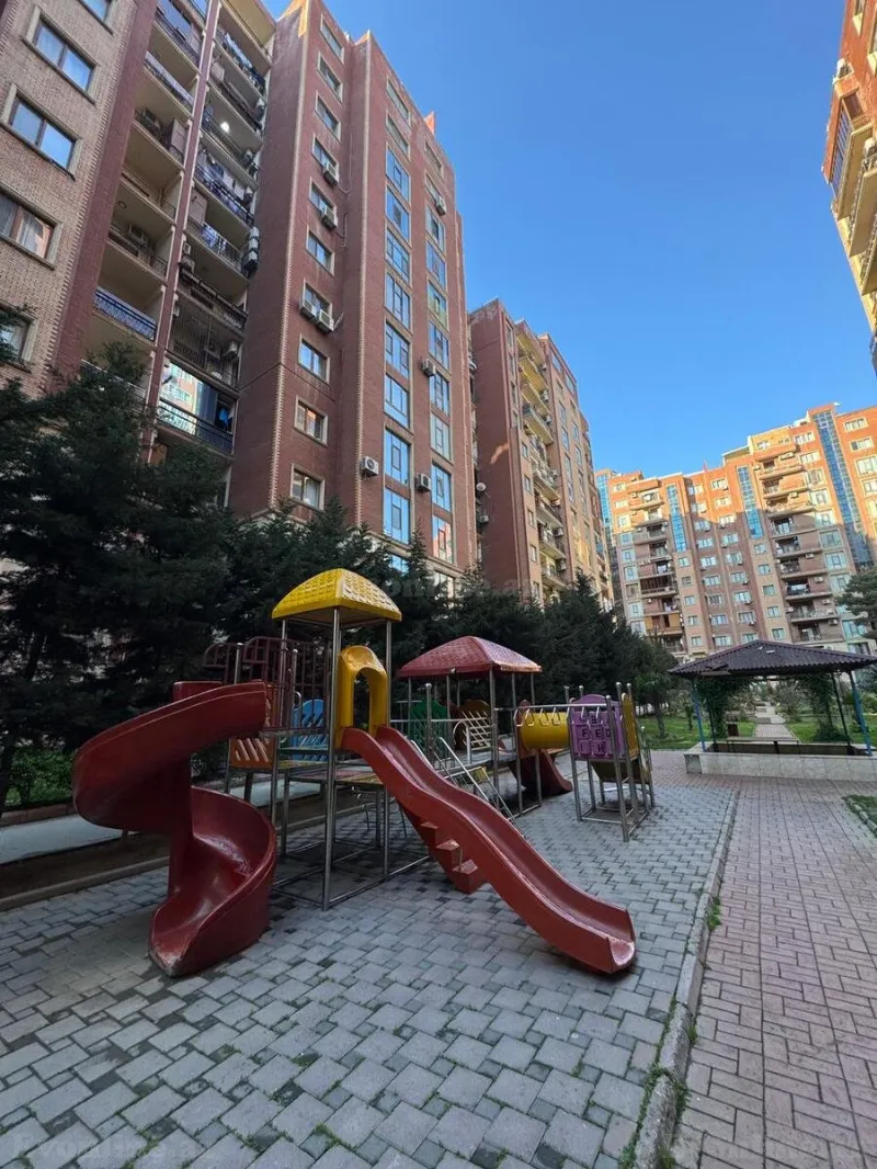 Satılır 4 otaqlı Mənzil Yeni tikili 190 m² Gənclik m. - şəkil 4