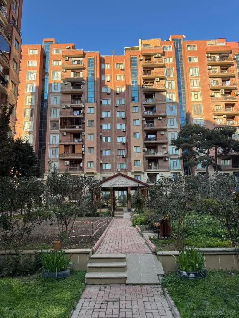 Satılır 4 otaqlı Mənzil Yeni tikili 190 m² Gənclik m. - şəkil 5