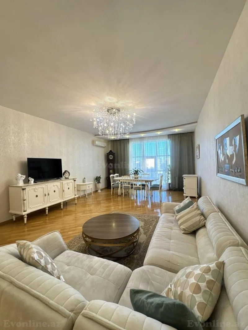 Satılır 4 otaqlı Mənzil Yeni tikili 190 m² Gənclik m. - şəkil 8