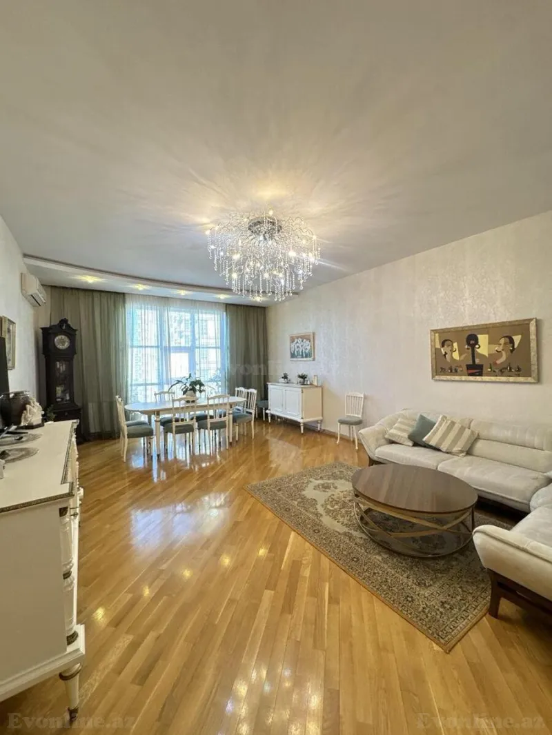 Satılır 4 otaqlı Mənzil Yeni tikili 190 m² Gənclik m. - şəkil 9