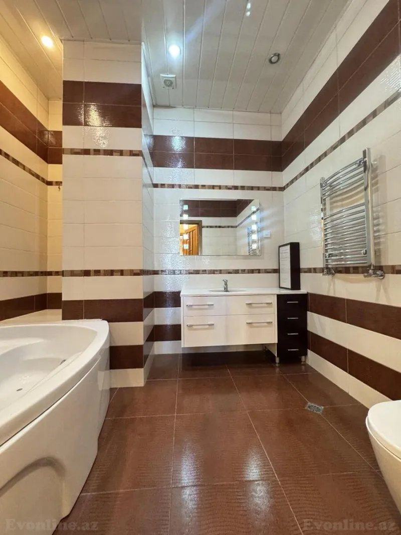 Satılır 4 otaqlı Mənzil Yeni tikili 190 m² Gənclik m. - şəkil 23