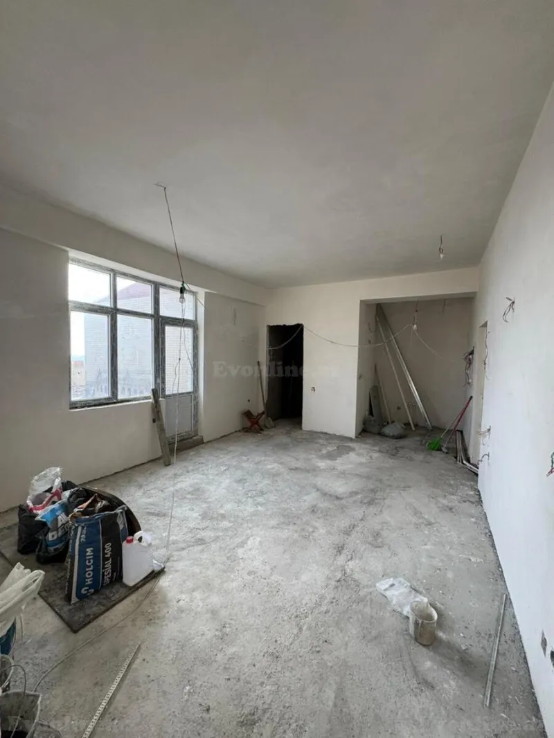 Satılır 5 otaqlı Mənzil Yeni tikili 340 m² İnşaatçılar m. - şəkil 3