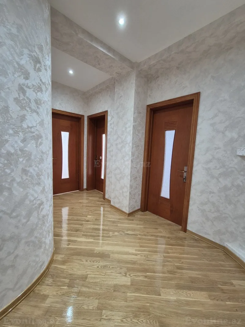 Satılır 3 otaqlı Mənzil Yeni tikili 120 m² İnşaatçılar m. - şəkil 6