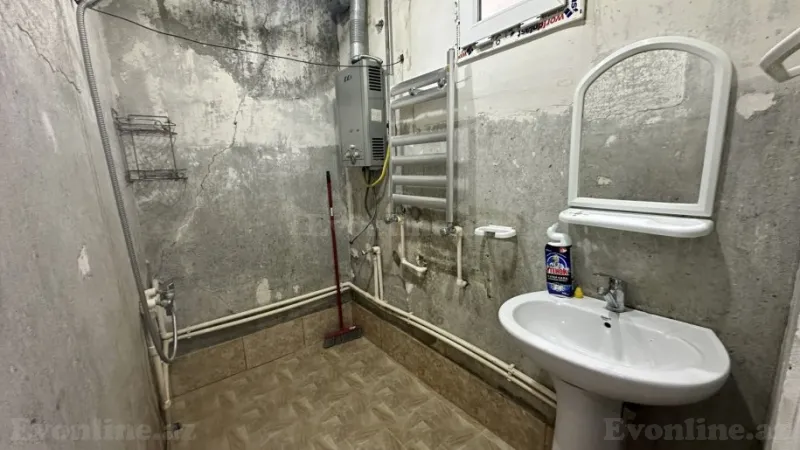 Satılır 2 otaqlı Mənzil Köhnə tikili 60 m² Suraxanı r. - şəkil 8