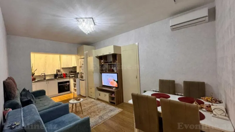Satılır 2 otaqlı Mənzil Köhnə tikili 55 m² 8-ci mikrorayon