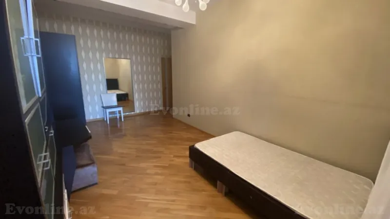 Kirayə verilir 4 otaqlı Mənzil Yeni tikili 220 m² 28 May m. - şəkil 8
