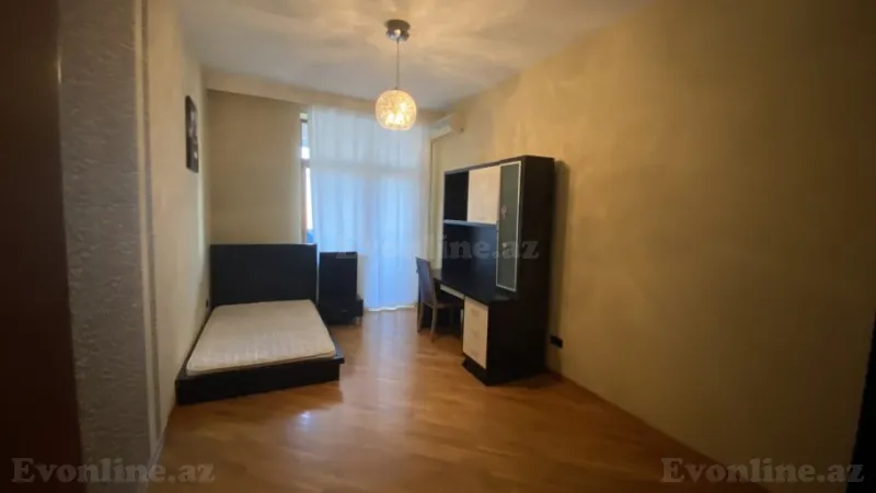 Kirayə verilir 4 otaqlı Mənzil Yeni tikili 220 m² 28 May m. - şəkil 9