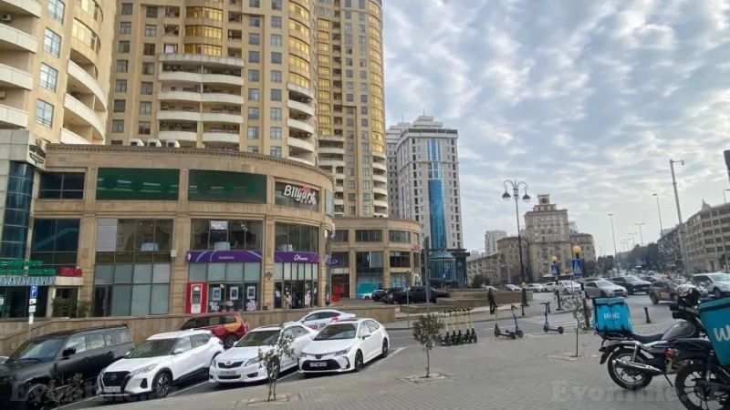 Satılır 3 otaqlı Mənzil Yeni tikili 135 m² Nizami m.