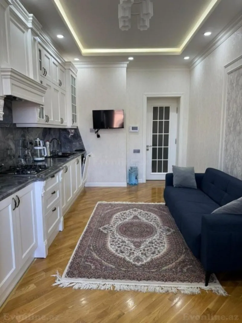 Kirayə verilir 3 otaqlı Mənzil Yeni tikili 160 m² Nərimanov r. - şəkil 5