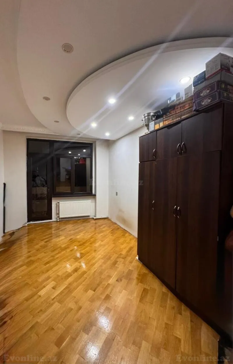 Satılır 5 otaqlı Mənzil Köhnə tikili 110 m² Sumqayıt