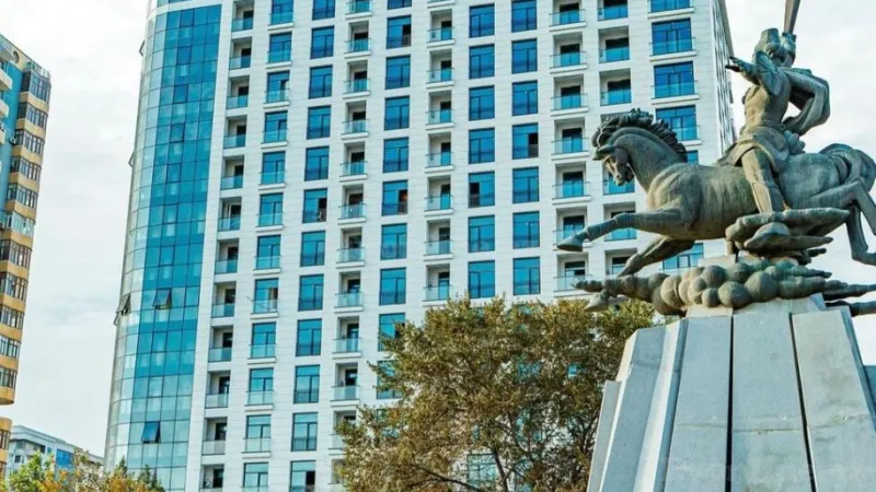 Satılır 2 otaqlı Mənzil Yeni tikili 95 m² Nəsimi r. - şəkil 2