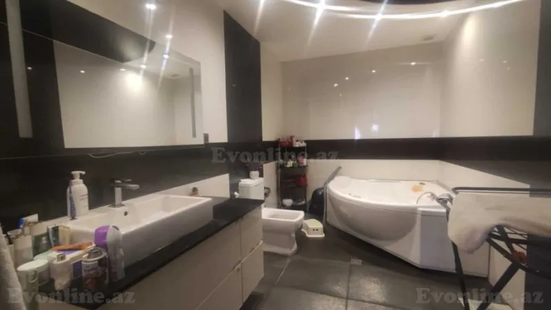 Satılır 4 otaqlı Mənzil Yeni tikili 178 m² Nizami m. - şəkil 20