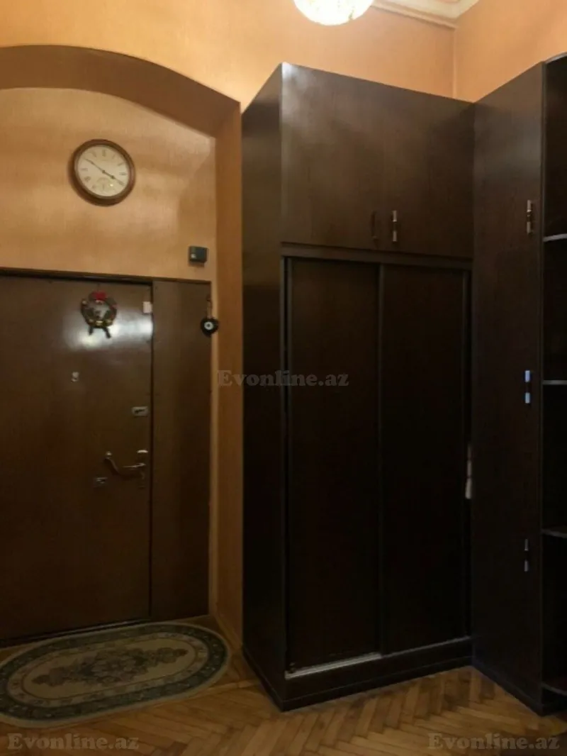 Satılır 6 otaqlı Mənzil Köhnə tikili 220 m² 28 May m. - şəkil 3