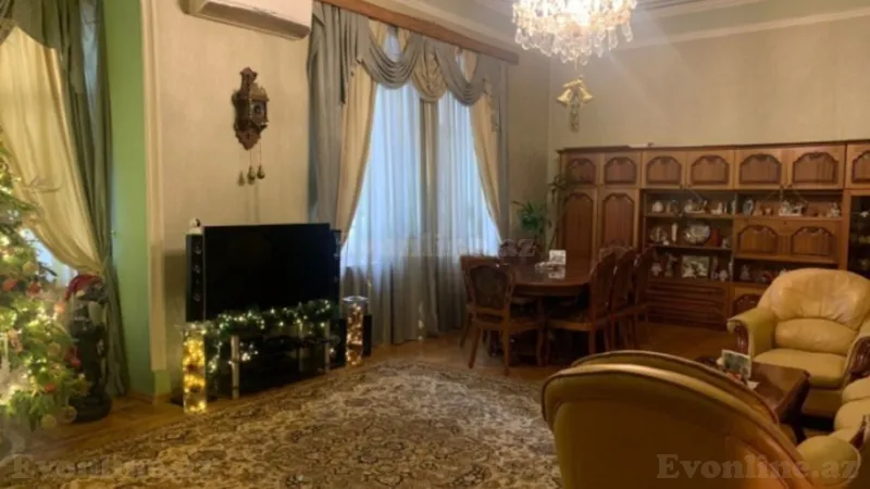 Satılır 6 otaqlı Mənzil Köhnə tikili 220 m² 28 May m. - şəkil 4