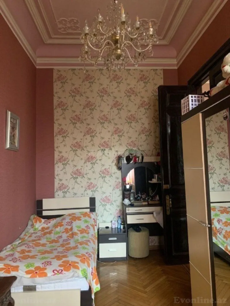 Satılır 6 otaqlı Mənzil Köhnə tikili 220 m² 28 May m. - şəkil 16