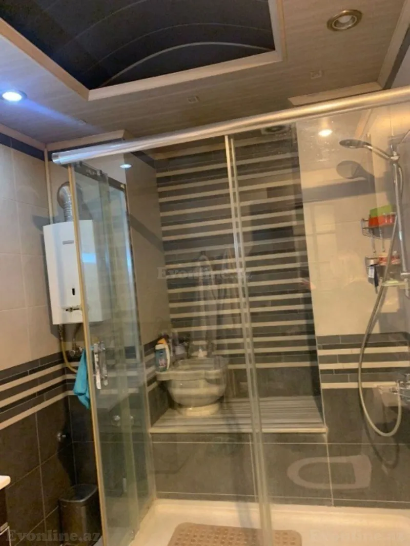 Satılır 6 otaqlı Mənzil Köhnə tikili 220 m² 28 May m. - şəkil 18