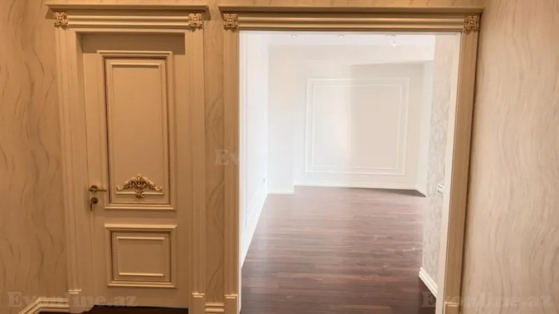 Satılır 7 otaqlı Mənzil Yeni tikili 178 m² 8 Noyabr m. - şəkil 9