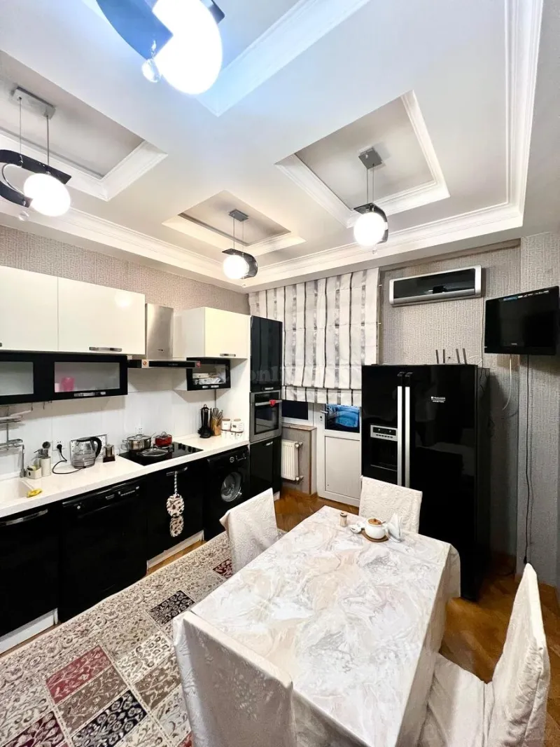 Satılır 4 otaqlı Mənzil Yeni tikili 165 m² Nəsimi r. - şəkil 4