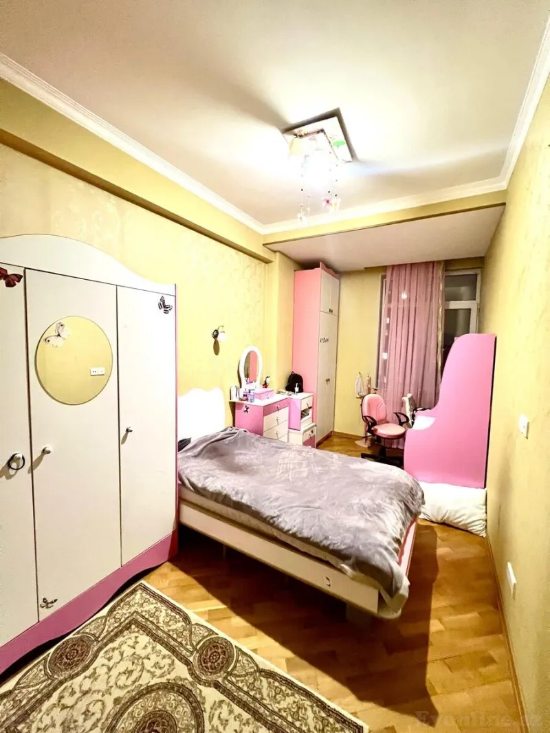 Satılır 4 otaqlı Mənzil Yeni tikili 165 m² Nəsimi r. - şəkil 8