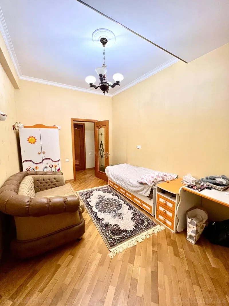 Satılır 4 otaqlı Mənzil Yeni tikili 165 m² Nəsimi r. - şəkil 12