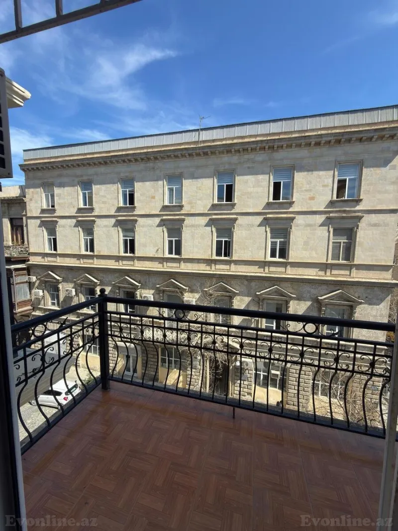 Satılır 2 otaqlı Mənzil Köhnə tikili 55 m² Sahil m. - şəkil 6