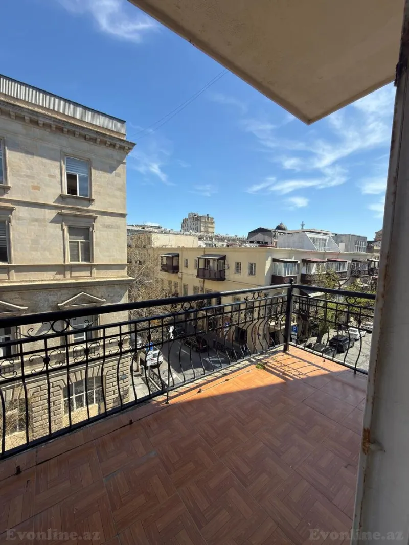 Satılır 2 otaqlı Mənzil Köhnə tikili 55 m² Sahil m. - şəkil 7