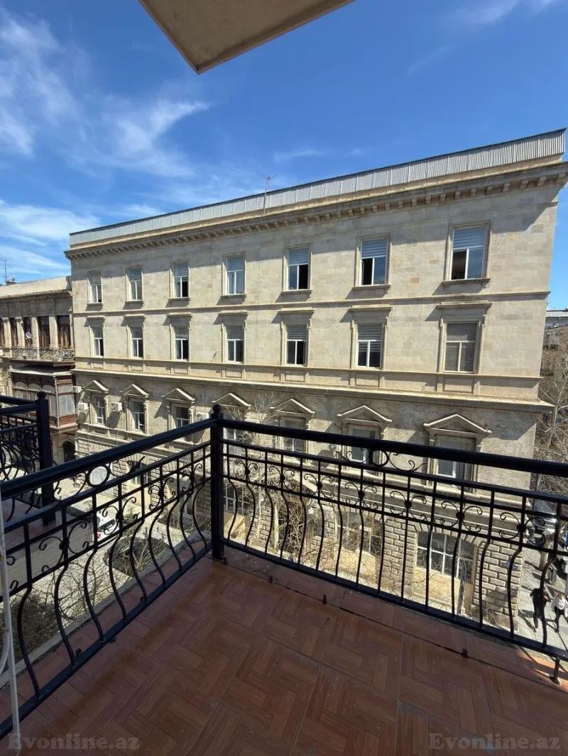 Satılır 2 otaqlı Mənzil Köhnə tikili 55 m² Sahil m. - şəkil 10