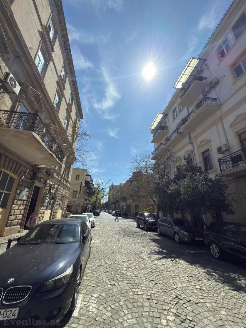 Satılır 2 otaqlı Mənzil Köhnə tikili 55 m² Sahil m. - şəkil 18