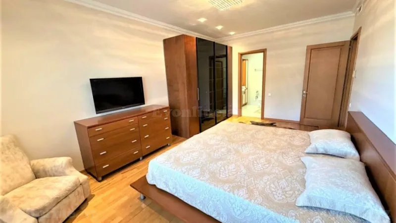 Kirayə verilir 4 otaqlı Mənzil Yeni tikili 170 m² 28 May m. - şəkil 9