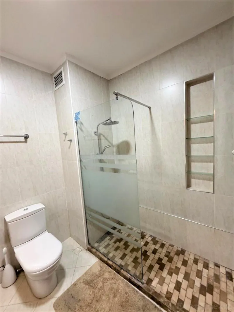 Kirayə verilir 4 otaqlı Mənzil Yeni tikili 170 m² 28 May m. - şəkil 17