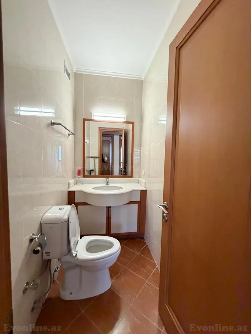 Kirayə verilir 4 otaqlı Mənzil Yeni tikili 170 m² 28 May m. - şəkil 18