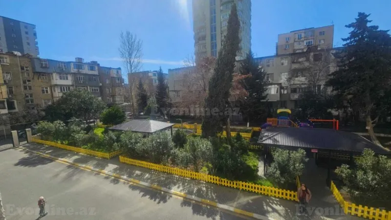 Kirayə verilir 3 otaqlı Mənzil Yeni tikili 117 m² İnşaatçılar m. - şəkil 2