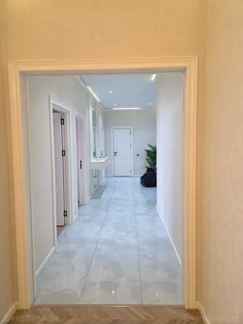 Kirayə verilir 3 otaqlı Mənzil Yeni tikili 148 m² 8 Noyabr m. - şəkil 9